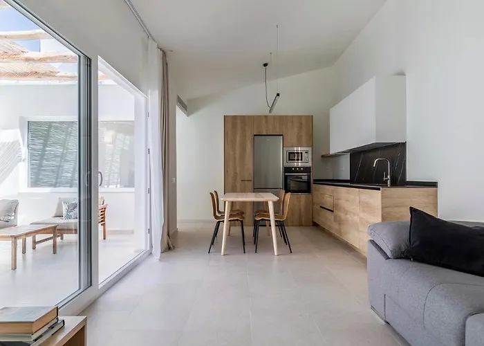 Agradable Casa Con Patio Interior.