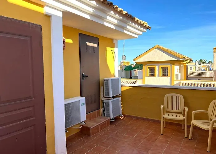 Casa Rodasa - 2 Bedrooms, Roof Terrace, Airco, Front-Terrace, Back-Patio, Communal Pool, Etc